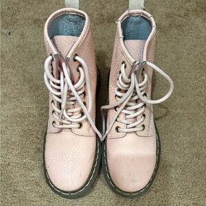 Dr. Marten’s Pink l Lace-Up Women's Boots